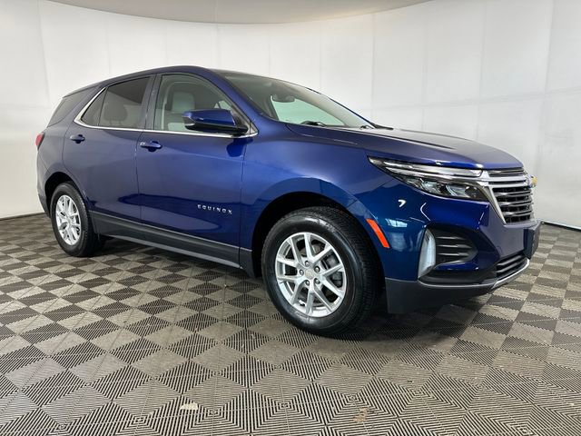 Used 2022 Chevrolet Equinox LT image 2