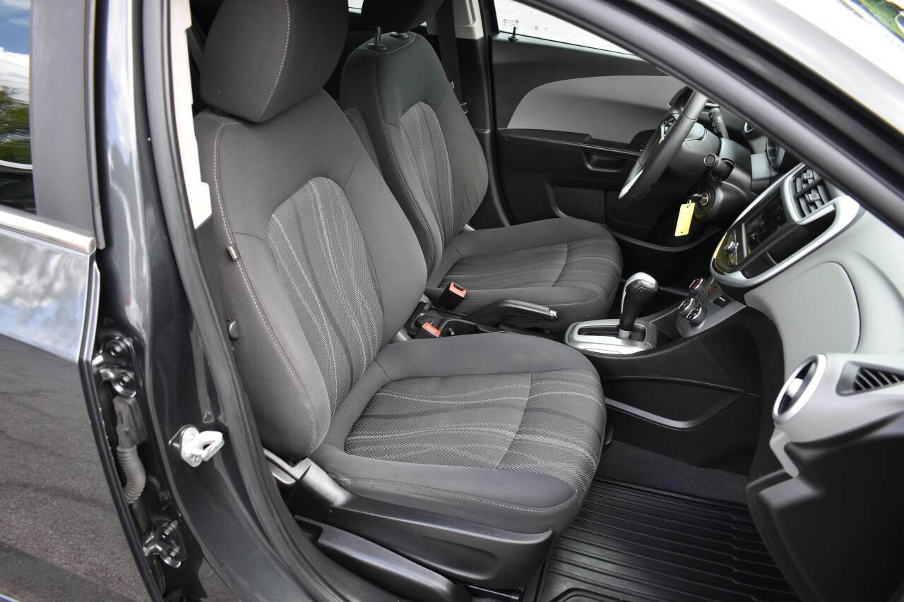 Used 2019 Chevrolet Sonic LT image 18