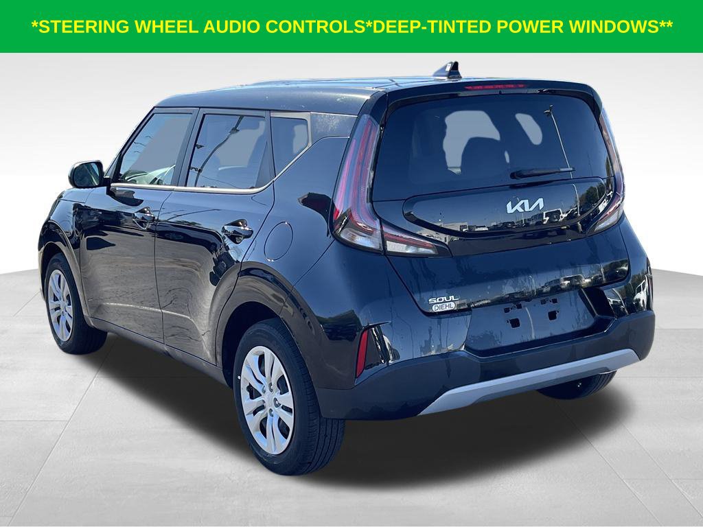 Used 2025 Kia Soul LX FWD image 7
