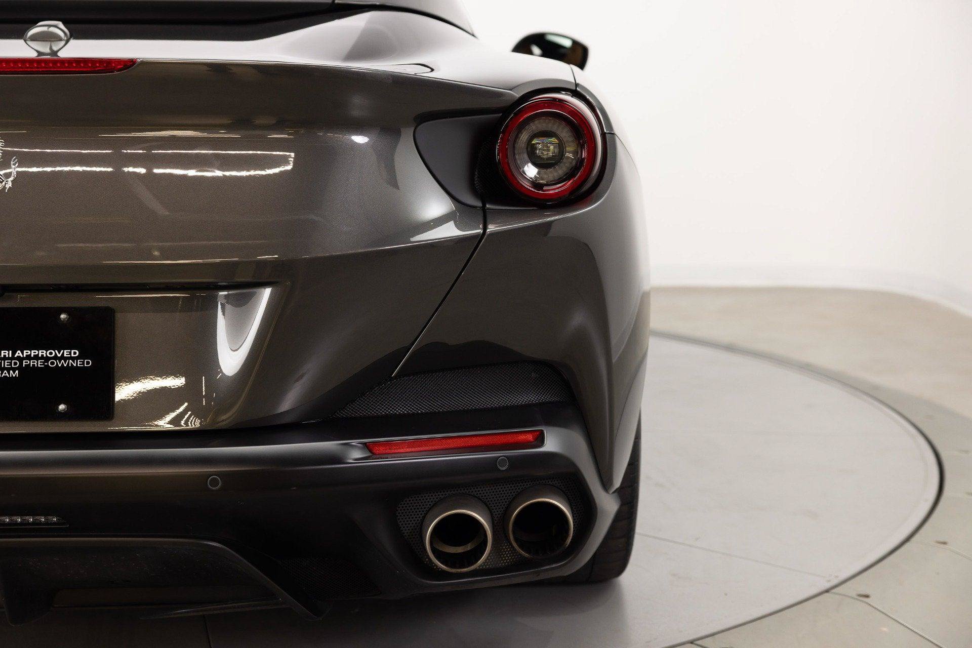 Used 2019 Ferrari Portofino RWD image 46