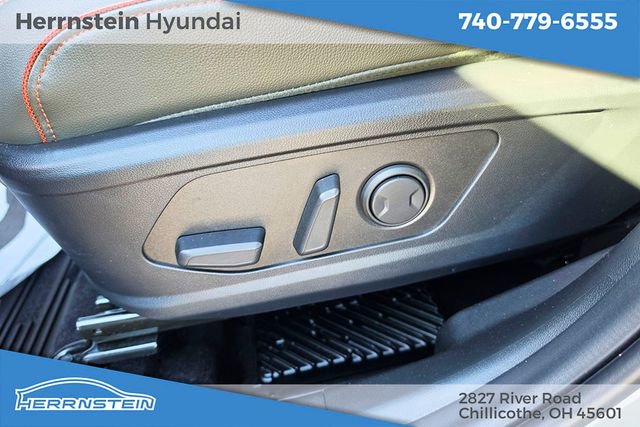 Used 2025 Hyundai Santa Cruz Limited image 17
