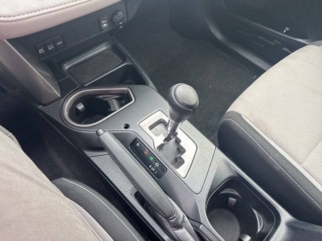 Used 2017 Toyota RAV4 XLE AWD/4WD image 30