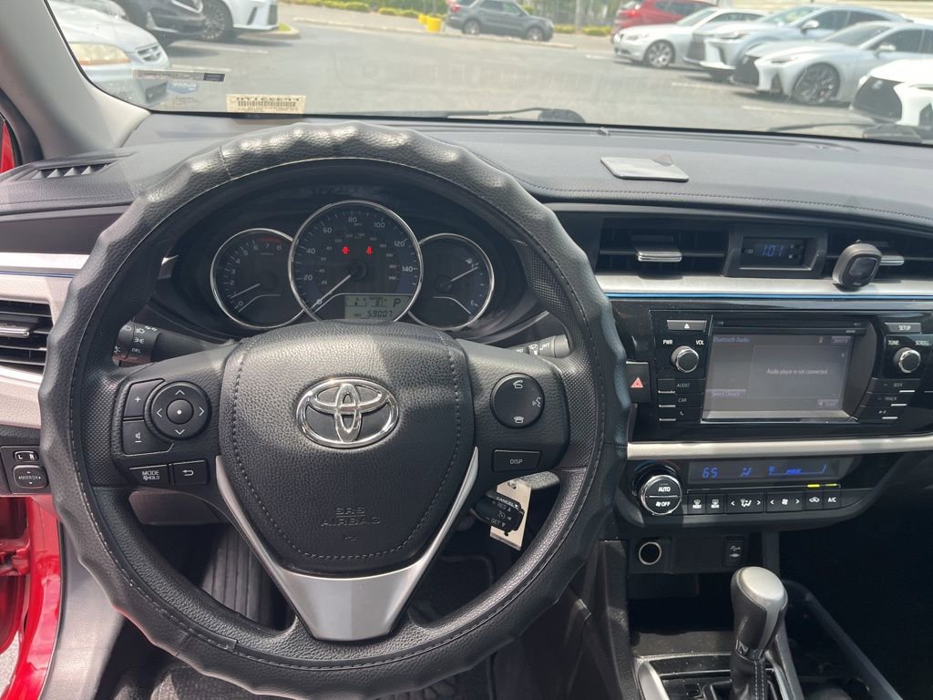Used 2015 Toyota Corolla LE FWD image 16