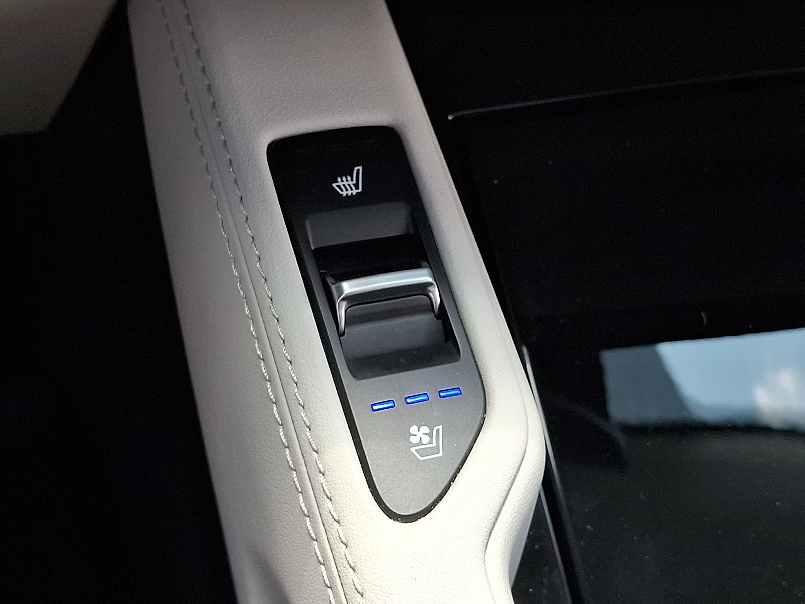 Used 2021 Kia Telluride EX AWD/4WD image 31