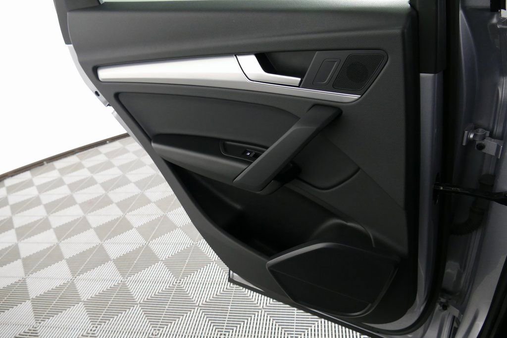 Used 2025 Audi Q5 2.0T Premium image 28
