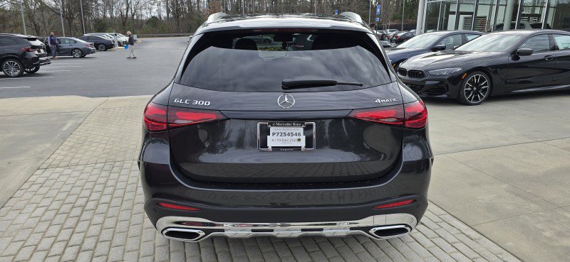 Used 2025 Mercedes-Benz GLC 300 4MATIC image 6