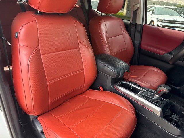 Used 2018 Toyota Tacoma SR5 RWD image 7