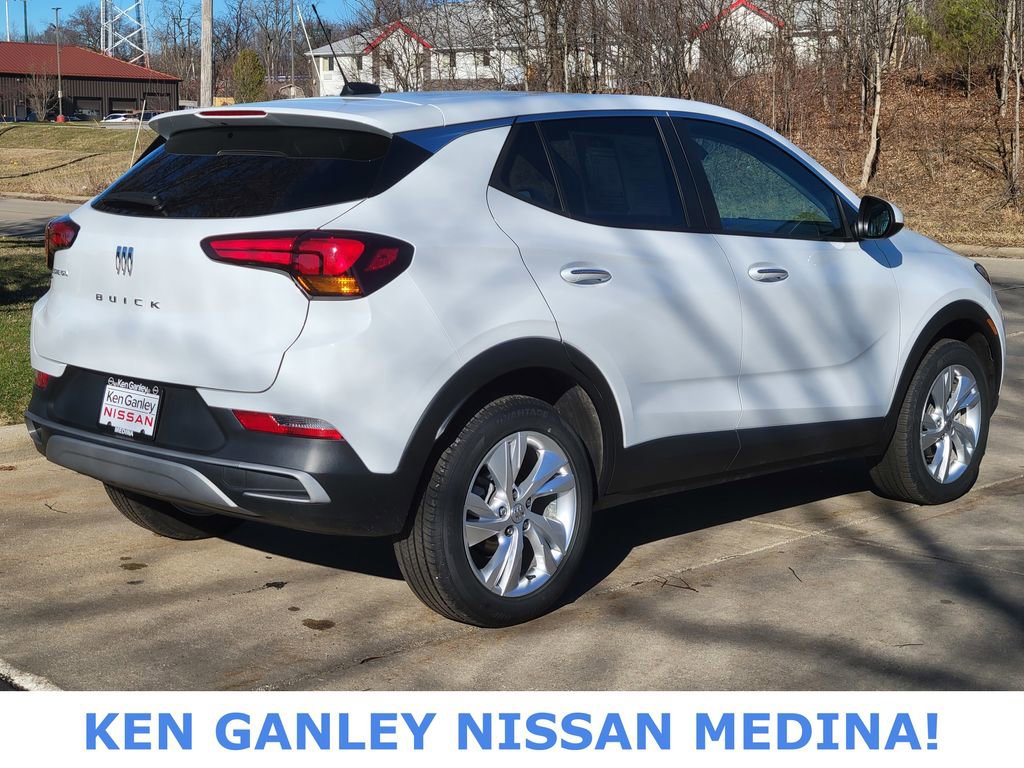 Used 2025 Buick Encore GX Preferred image 3