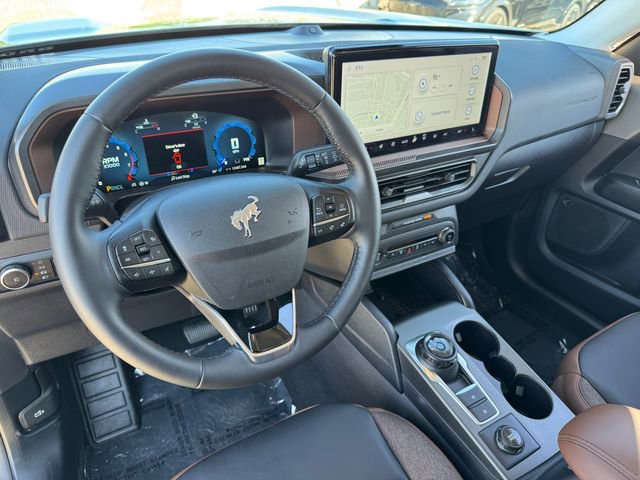 Certified 2025 Ford Bronco Sport Outer Banks w/ Outer Banks Tech Package+ AWD/4WD image 3