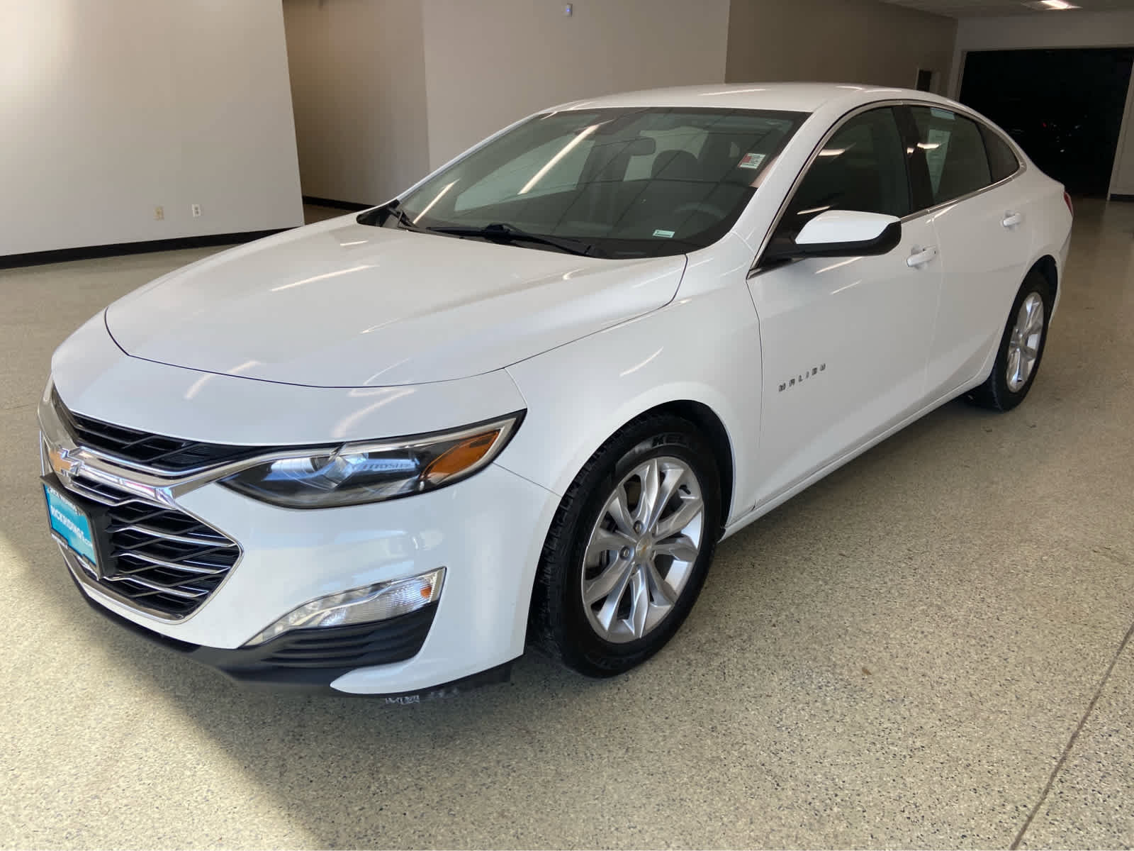 Used 2023 Chevrolet Malibu LT image 1