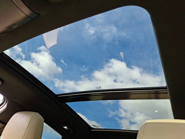 Used 2017 Cadillac XT5 Luxury w/ Driver Awareness Package image 15