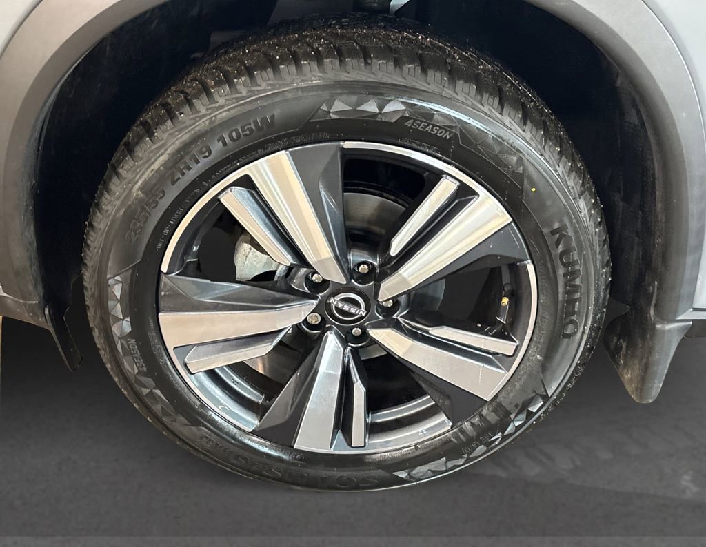 Used 2023 Nissan Rogue SL w/ SL Premium Package image 12