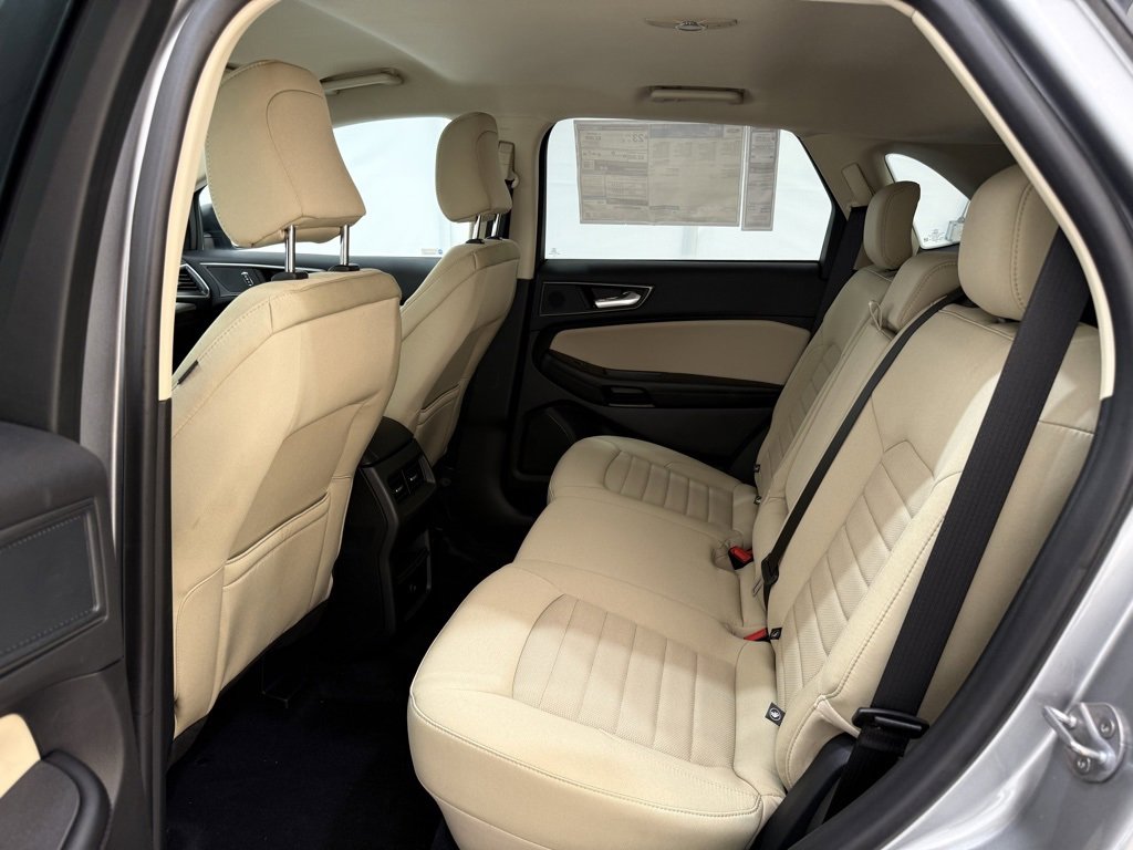 New 2024 Ford Edge SE image 14