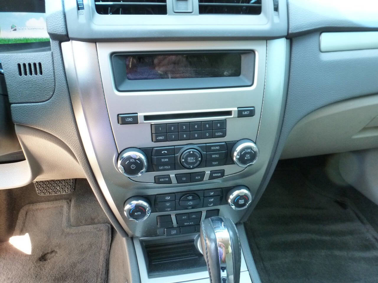 Used 2012 Ford Fusion Hybrid FWD image 13