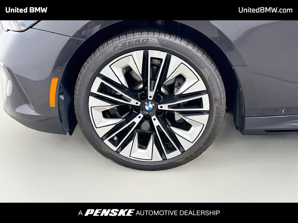 Certified 2026 BMW 530i RWD image 9