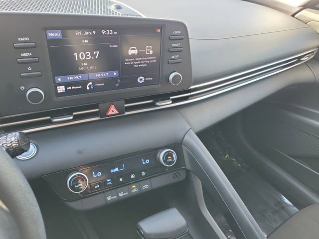 Used 2022 Hyundai Elantra SEL image 28