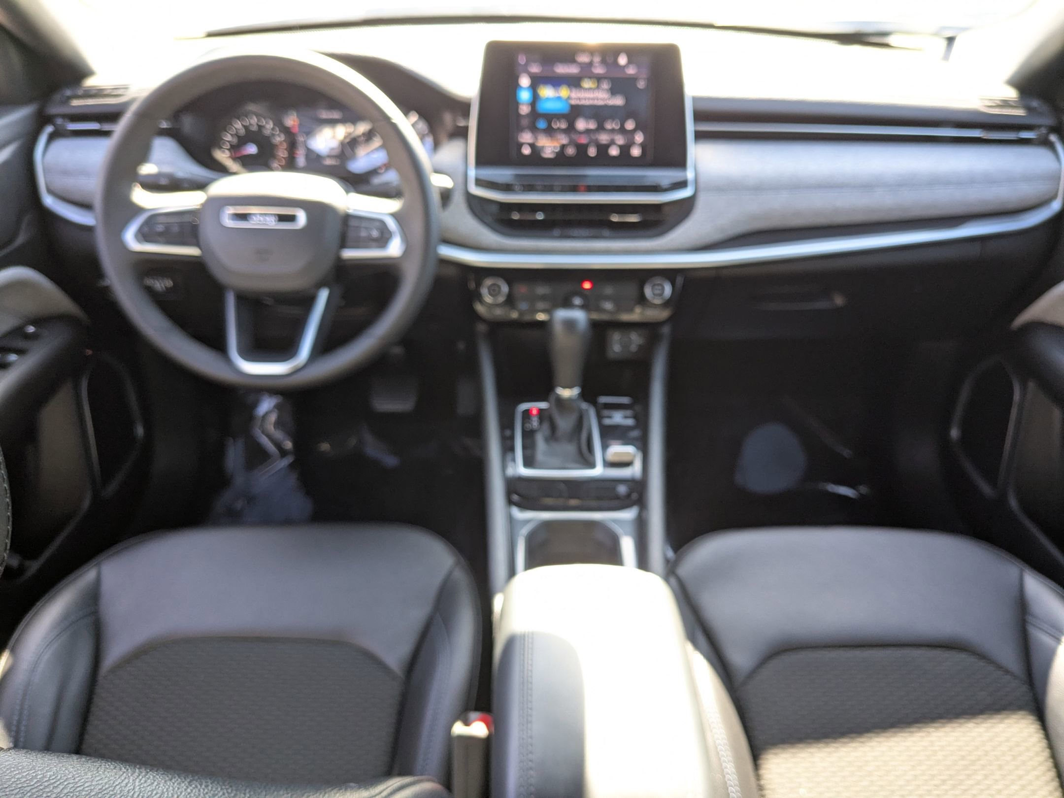 Used 2025 Jeep Compass Latitude image 26