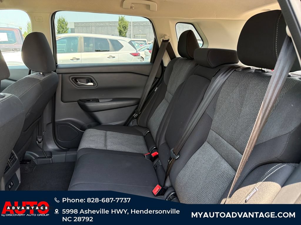 Used 2025 Nissan Rogue SV AWD/4WD image 26