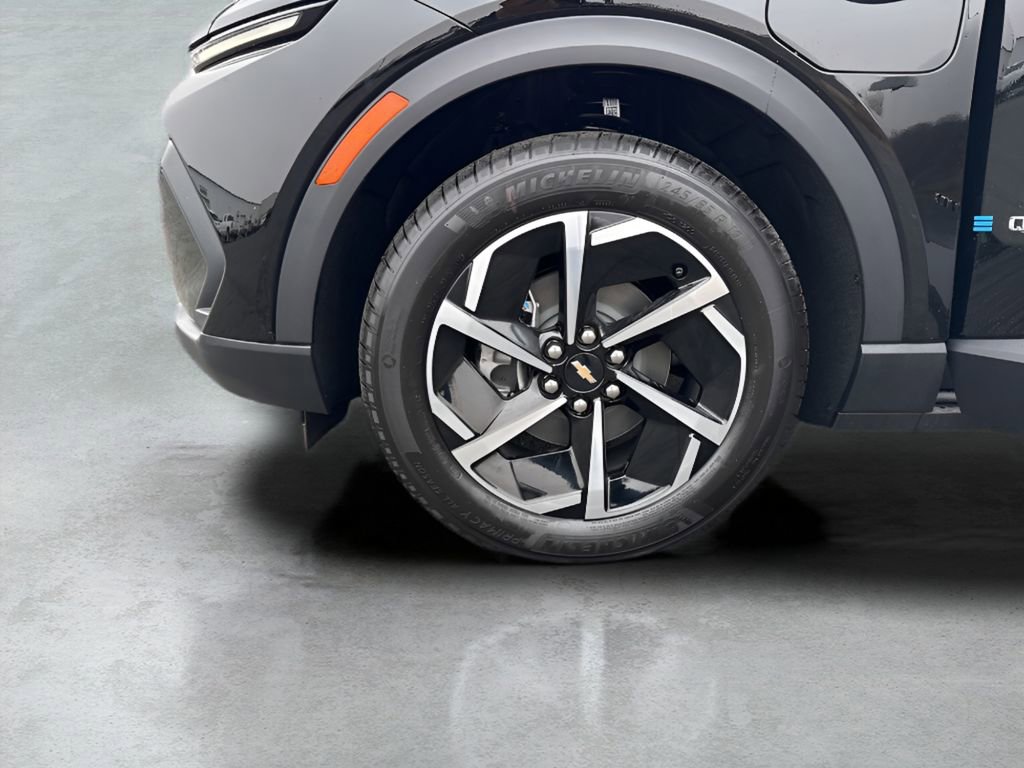 New 2026 Chevrolet Equinox EV LT image 31