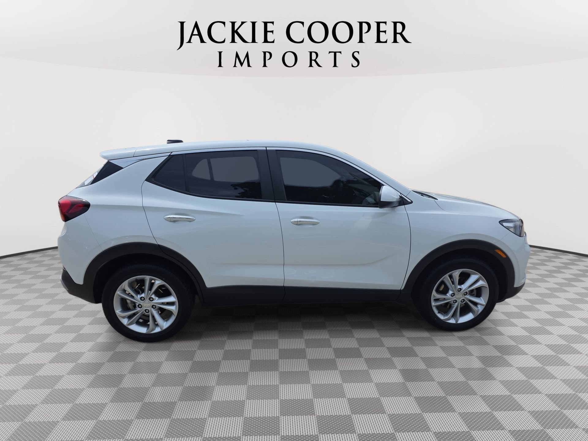Used 2023 Buick Encore GX Preferred w/ Cold Weather Comfort Package FWD image 4
