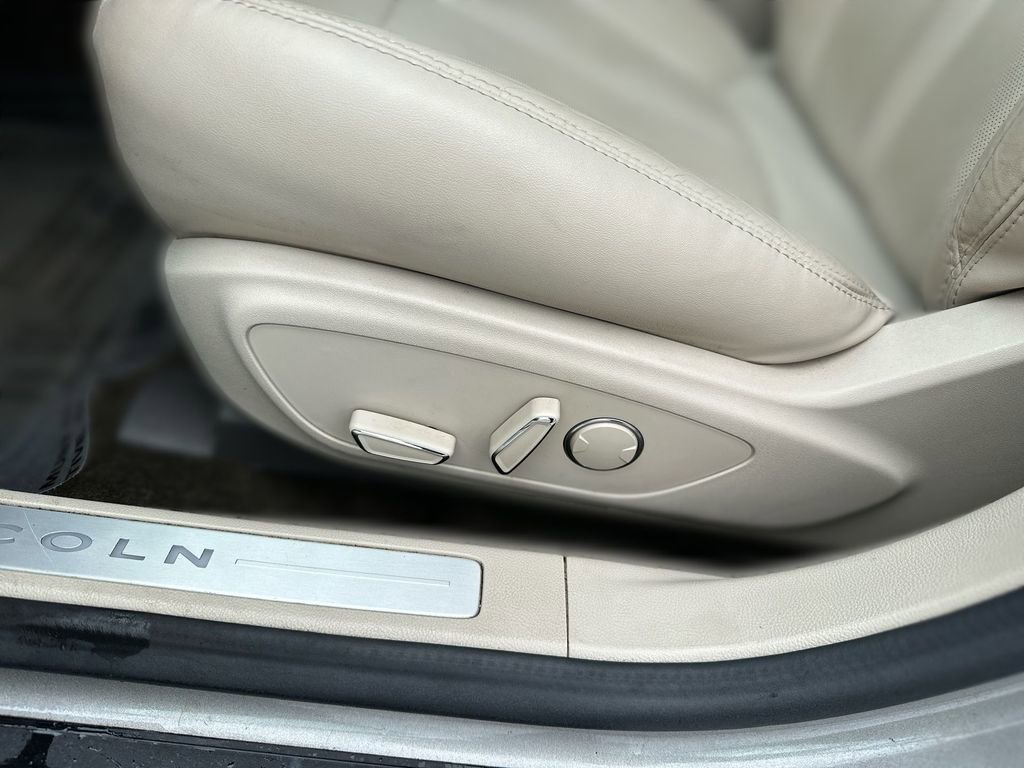 Used 2016 Lincoln MKZ w/ Equipment Group 300A Reserve image 14