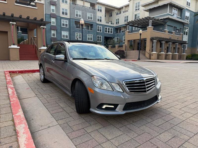 Used 2010 Mercedes-Benz E 550 Sedan image 13