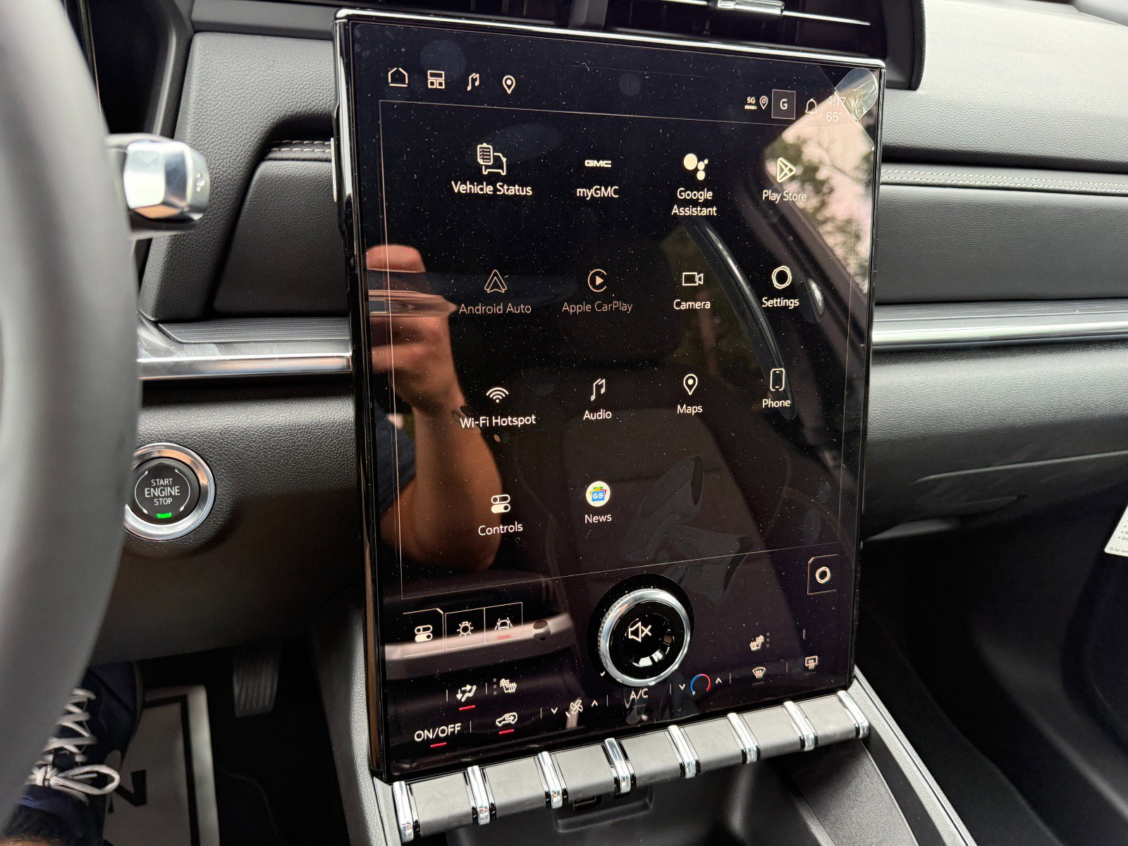 New 2026 GMC Terrain Elevation w/ LPO, Floor Liner Package image 28