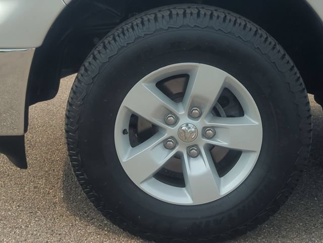 Used 2017 RAM 1500 Classic SLT AWD/4WD image 10