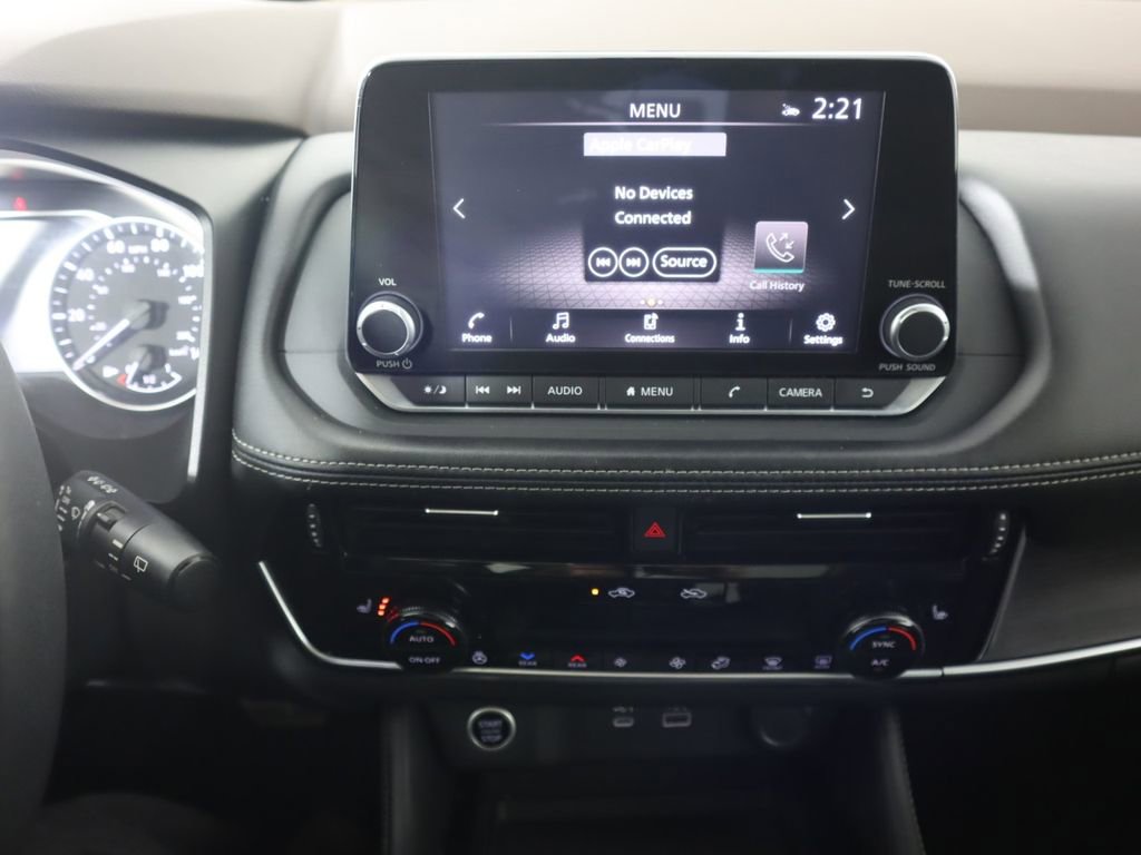 Used 2021 Nissan Rogue SL image 12