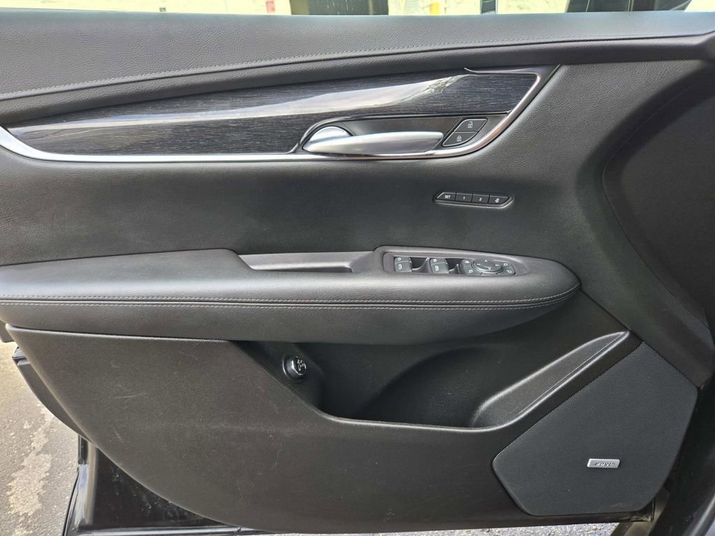 Used 2022 Cadillac XT5 Premium Luxury image 35