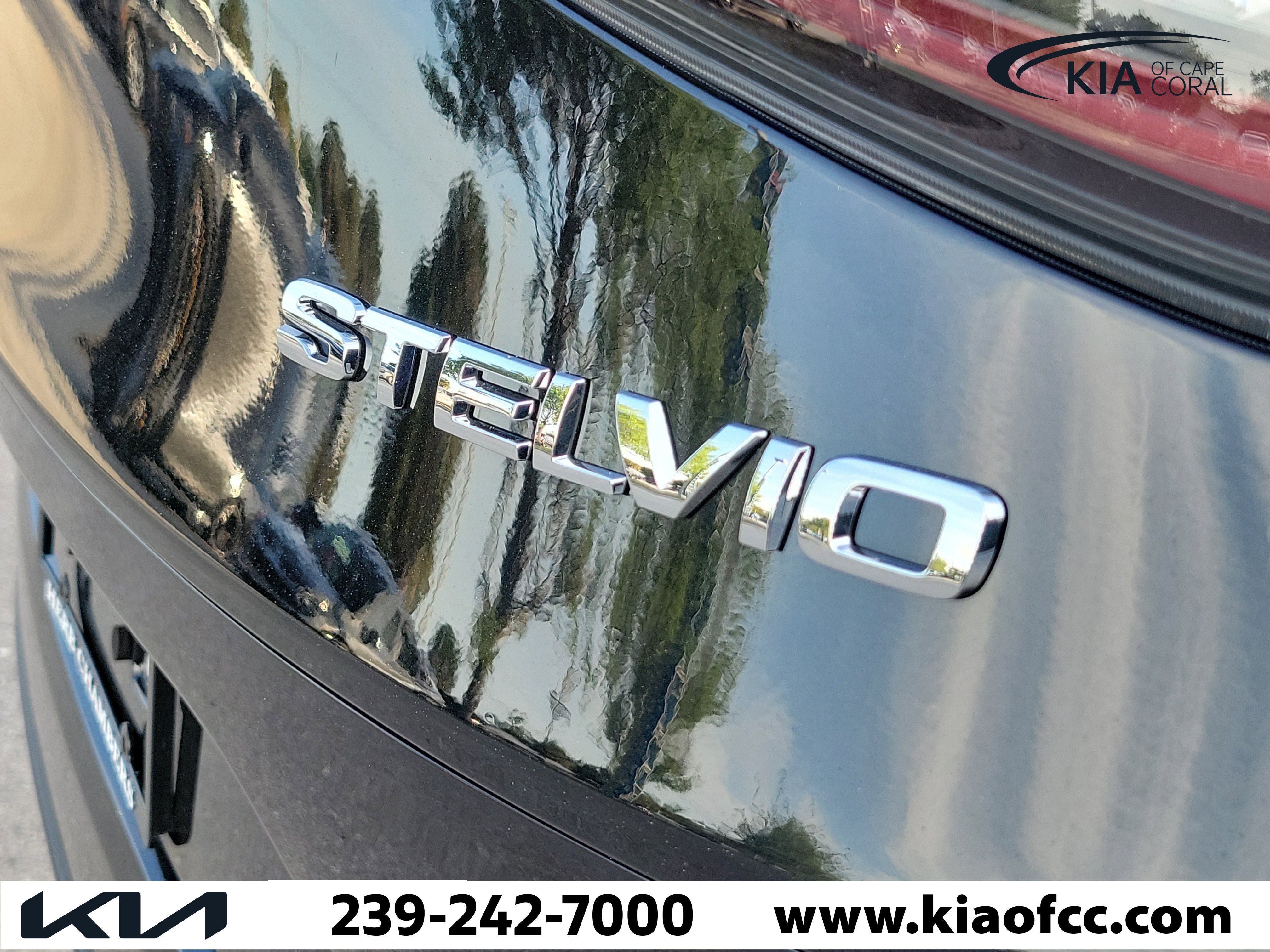 Used 2024 Alfa Romeo Stelvio Quadrifoglio w/ Active Assist Plus Package AWD/4WD image 8