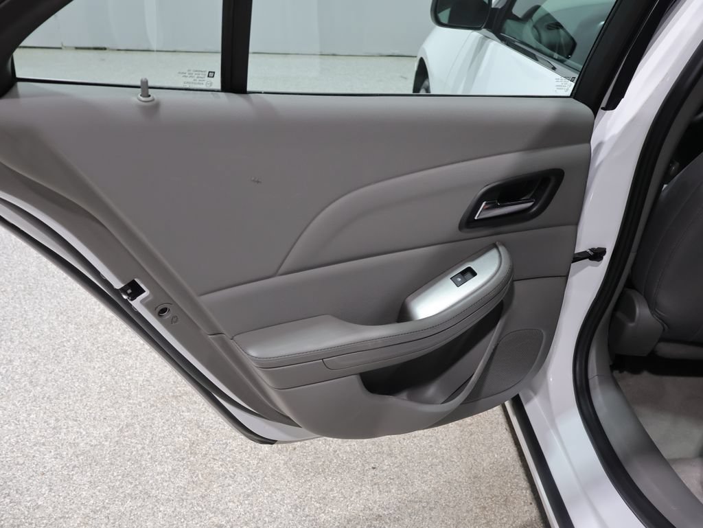 Used 2015 Chevrolet Malibu LS FWD image 18