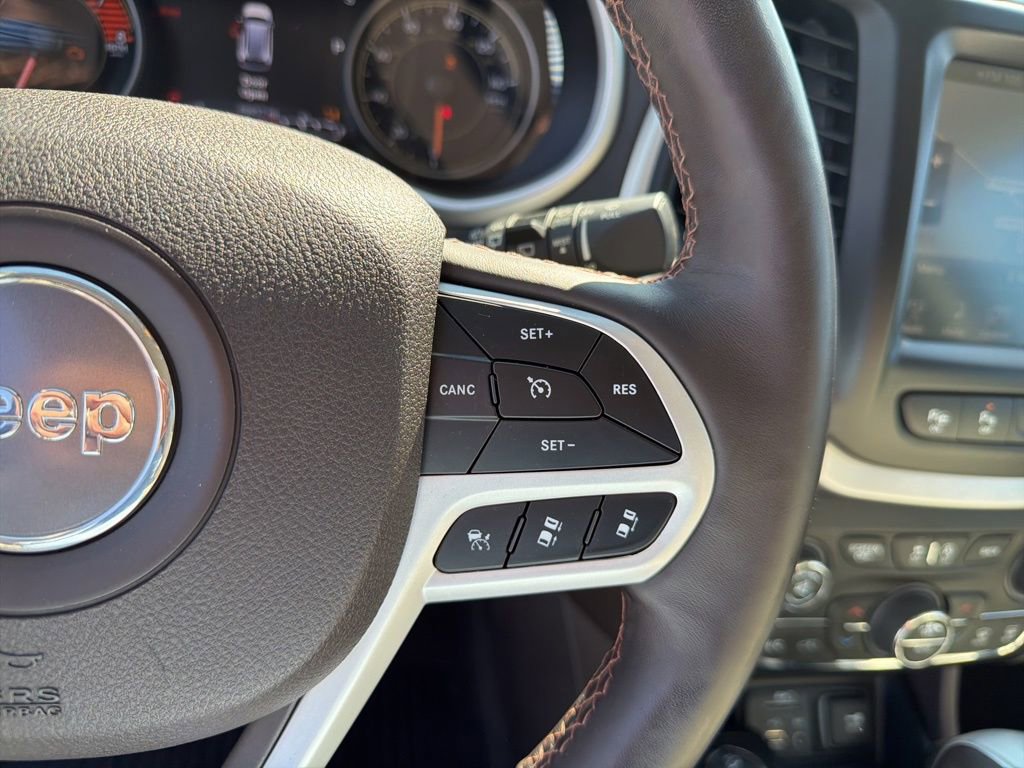 Used 2018 Jeep Cherokee Overland w/ Technology Group image 56