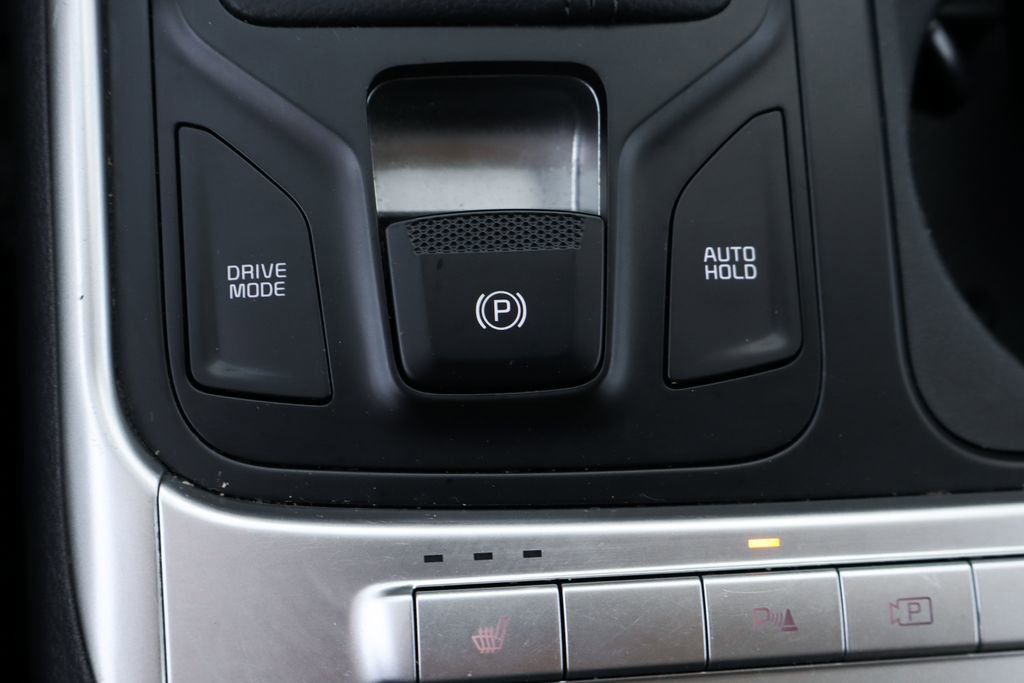 Used 2025 Kia Carnival image 38