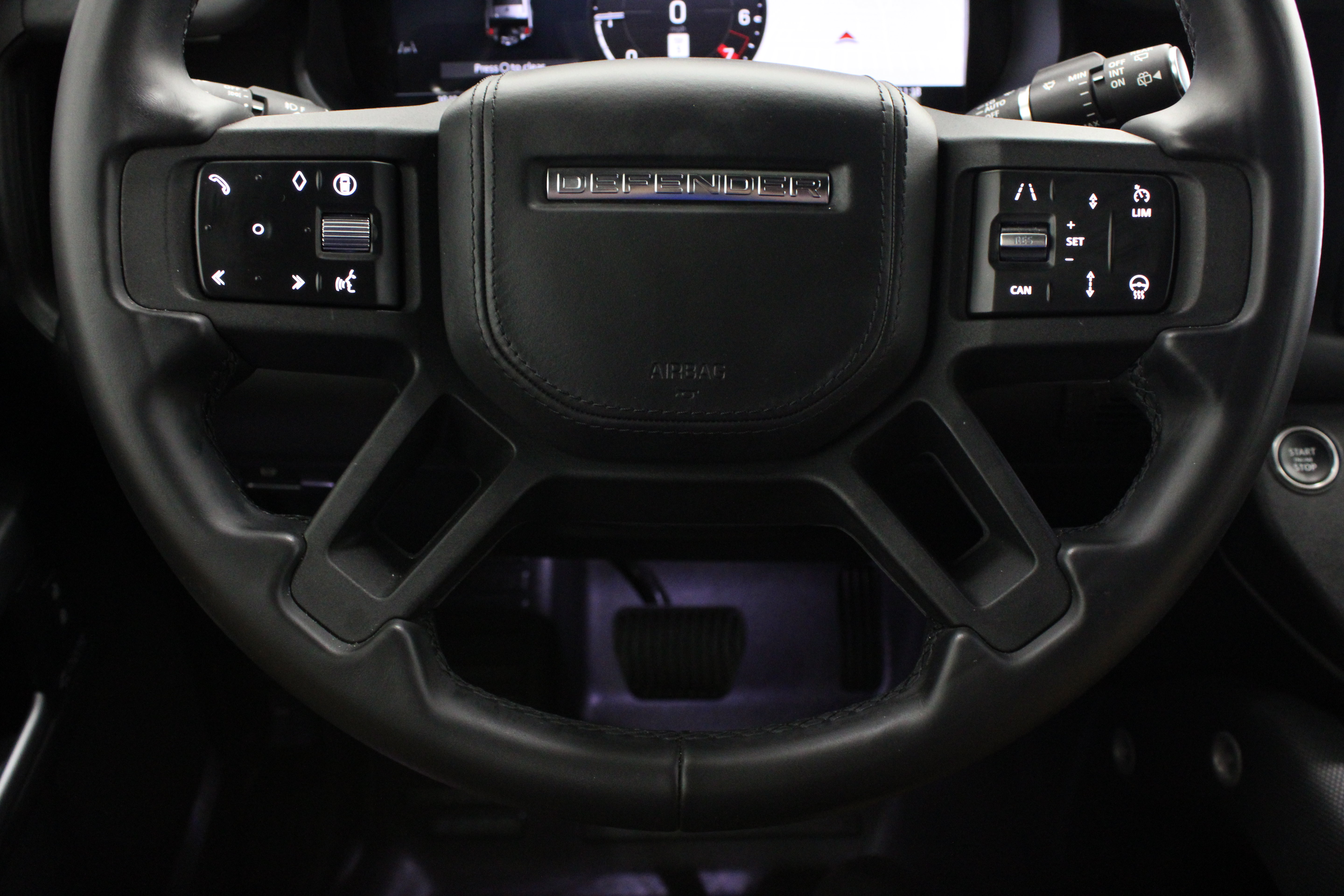 Used 2025 Land Rover Defender 130 Outbound AWD/4WD image 26