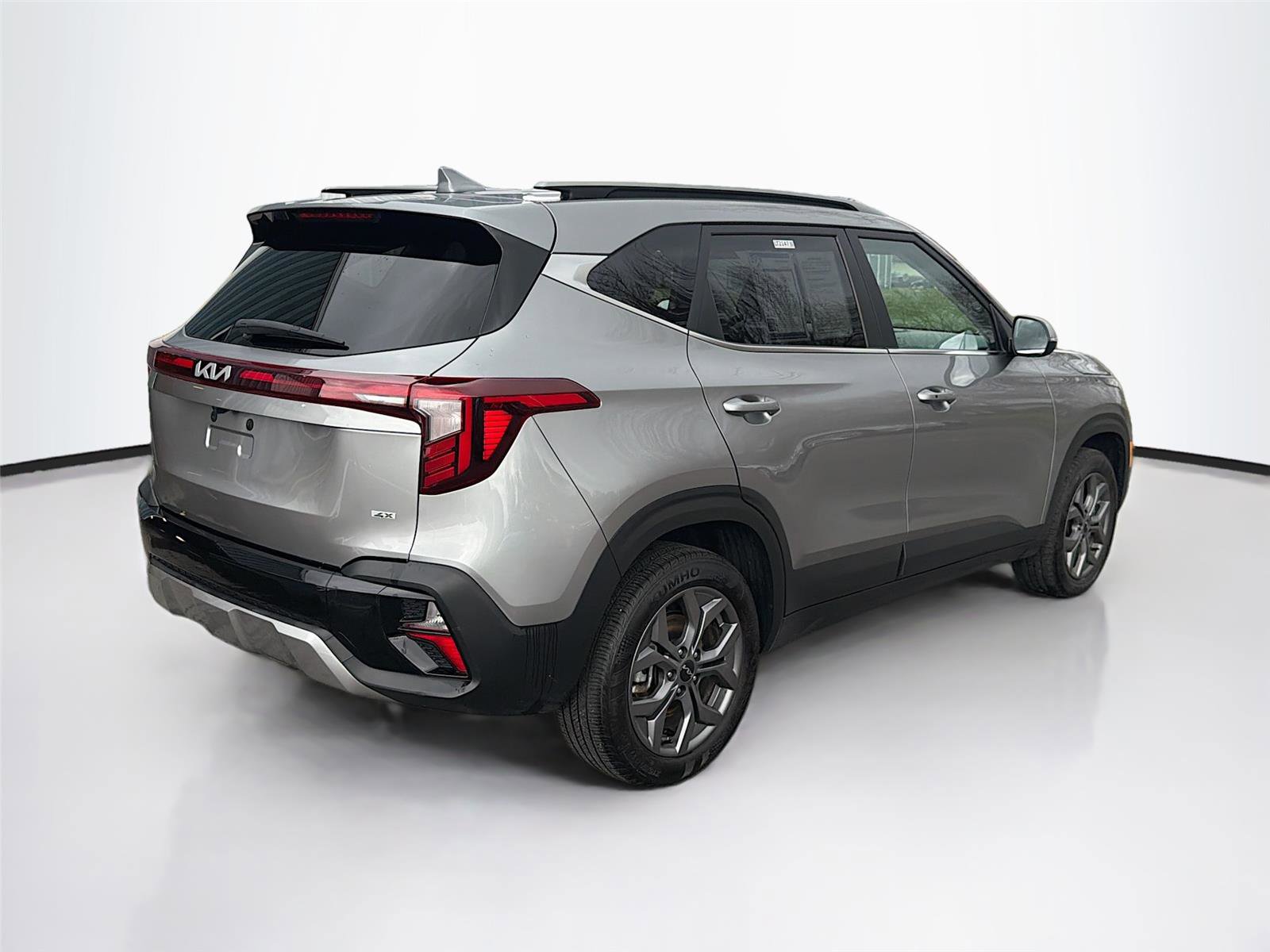 Used 2024 Kia Seltos S image 7