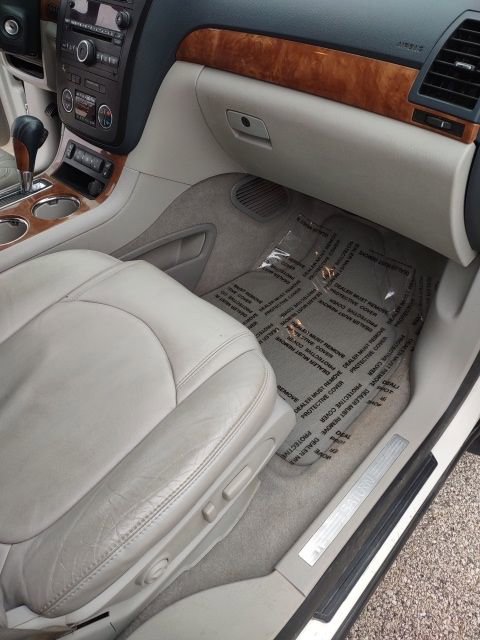 Used 2008 Saturn Outlook XR w/ Premium Trim Package image 27