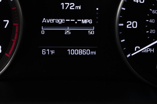 Used 2017 Hyundai Elantra Limited image 19