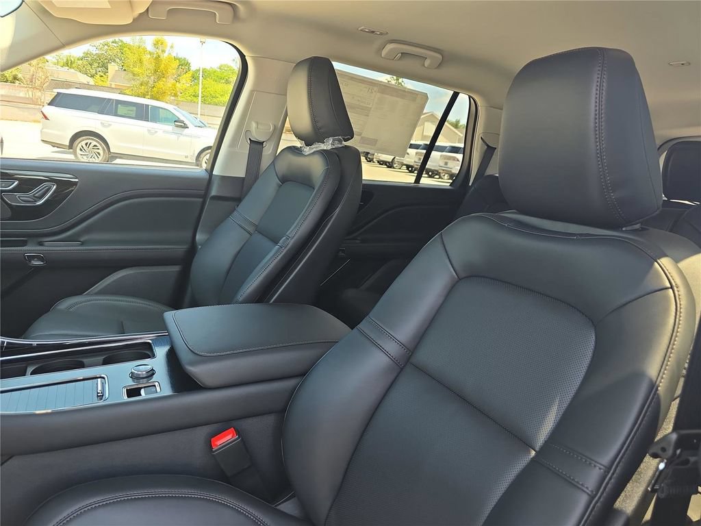 New 2026 Lincoln Aviator 2WD image 14