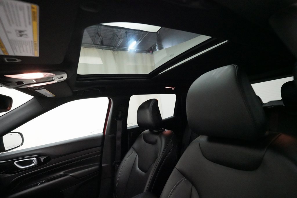 Used 2024 Jeep Compass Limited w/ High Altitude Package image 31