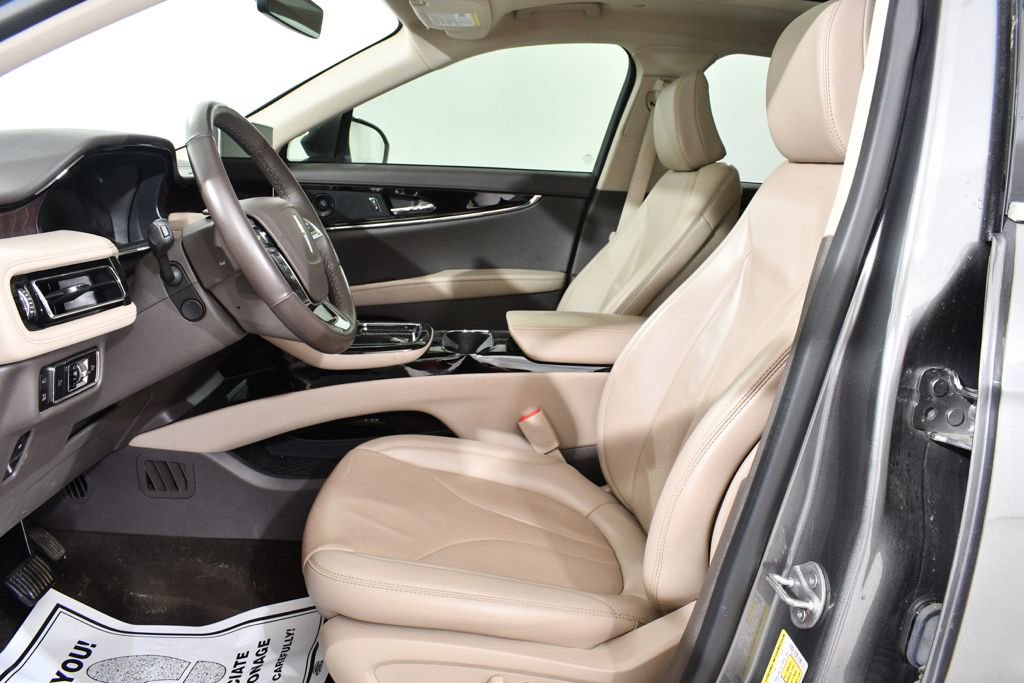 Used 2023 Lincoln Nautilus Reserve w/ Equipment Group 201A AWD/4WD image 6