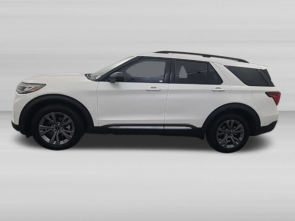 Used 2025 Ford Explorer Active w/ Active Comfort Package AWD/4WD image 7