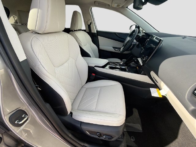 Used 2026 Lexus NX 450h+ AWD w/ Luxury Package image 15