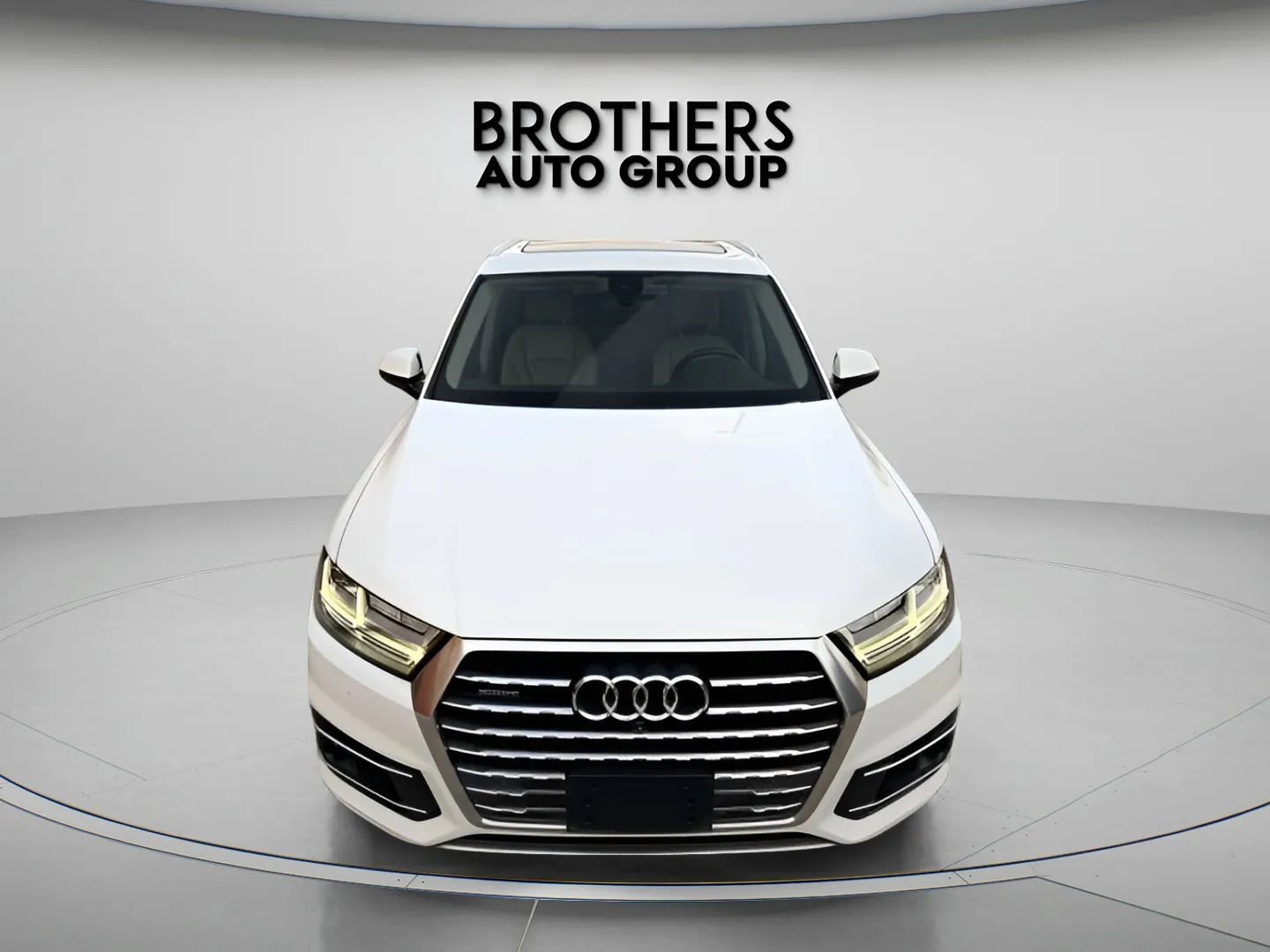 Used 2017 Audi Q7 3.0T Premium Plus w/ Premium Plus Package image 4