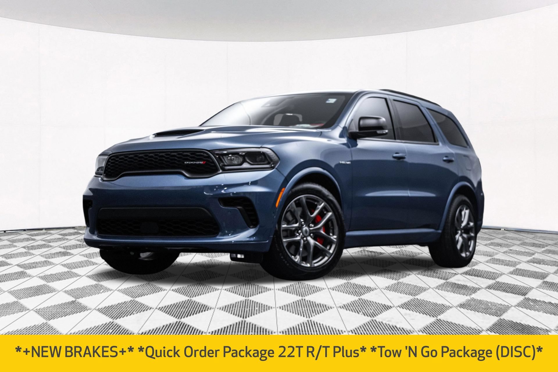 Used 2024 Dodge Durango R/T w/ Tow 'N Go Package AWD/4WD image 2
