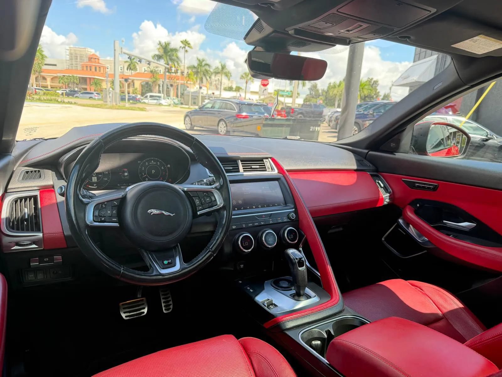Used 2019 Jaguar E-PACE R-Dynamic HSE AWD/4WD image 16