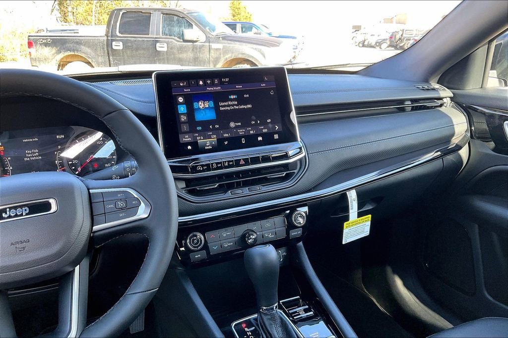 New 2026 Jeep Compass Latitude image 7