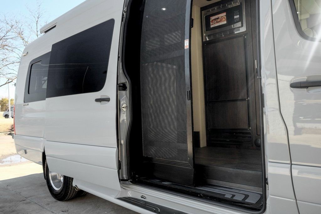 New 2024 Mercedes-Benz Sprinter 3500 image 19