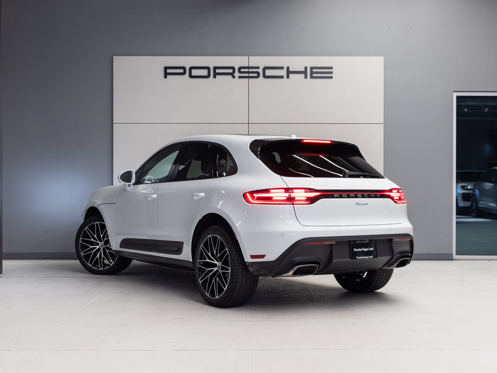 New 2026 Porsche Macan AWD/4WD image 3
