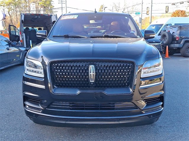 Used 2019 Lincoln Navigator Reserve image 2
